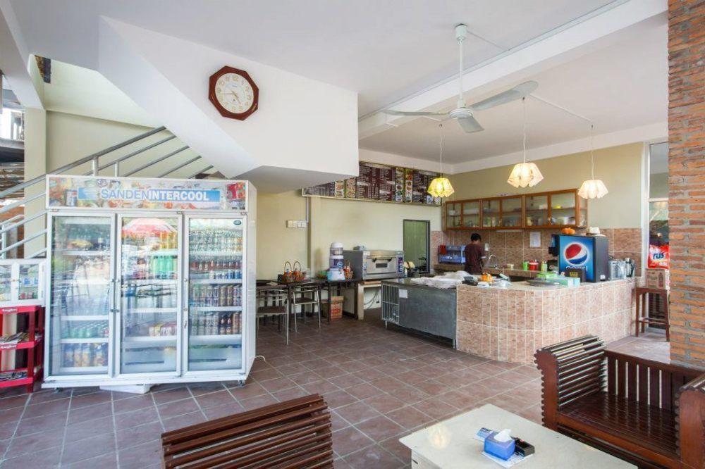 Sakal Guesthouse Restaurant & Bar Sihanoukville Exterior photo