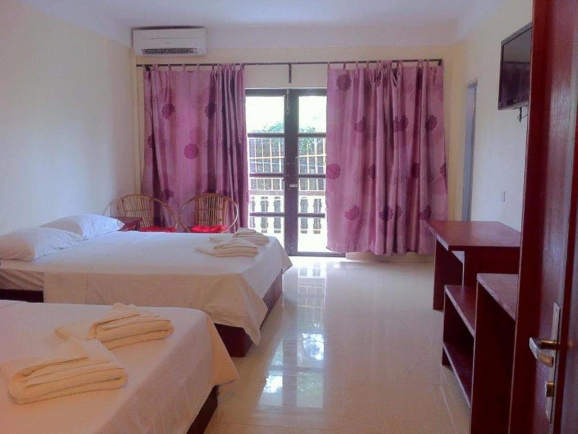 Sakal Guesthouse Restaurant & Bar Sihanoukville Exterior photo